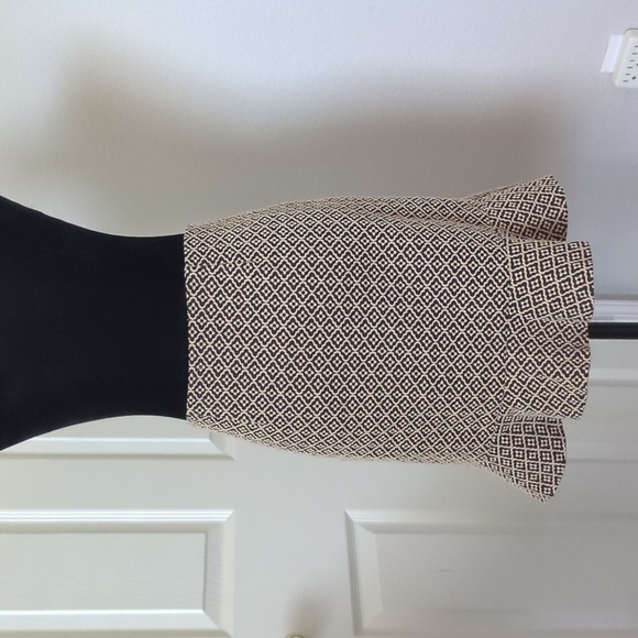 Ann Taylor Loft Blue Beige Geometric Floral Flounce Skirt Size Small Petite - Picture 6 of 7